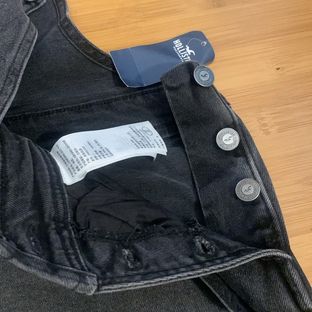 Hollister Vintage Short Overalls - Picture 5 of 9